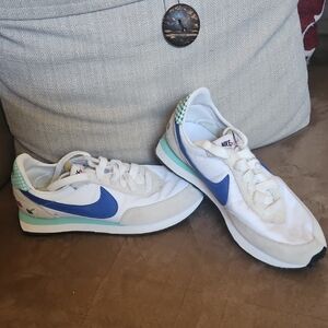 Nike White and Blue Retro Sneakers